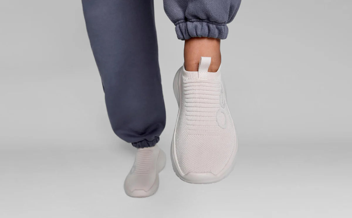 Women's Oofos OOmy Zen Shoes