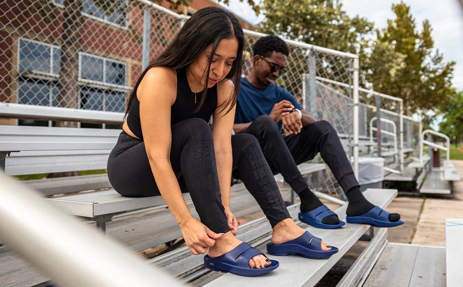 OOFOS Unisex Ooahh Slide Sandal - Navy